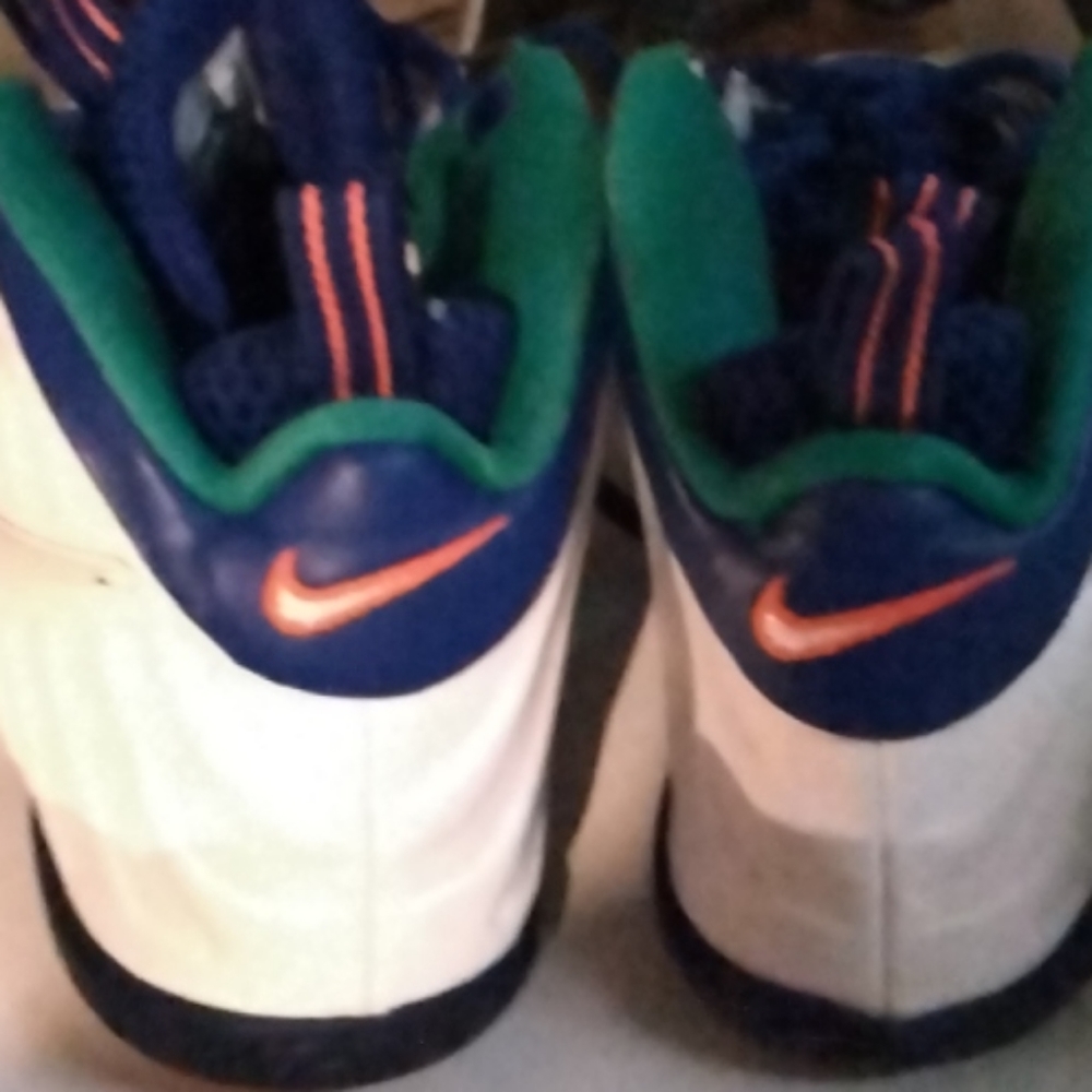 Kids sneakers